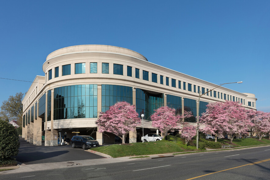 6849 Old Dominion Dr, McLean, VA for lease - Building Photo - Image 1 of 5