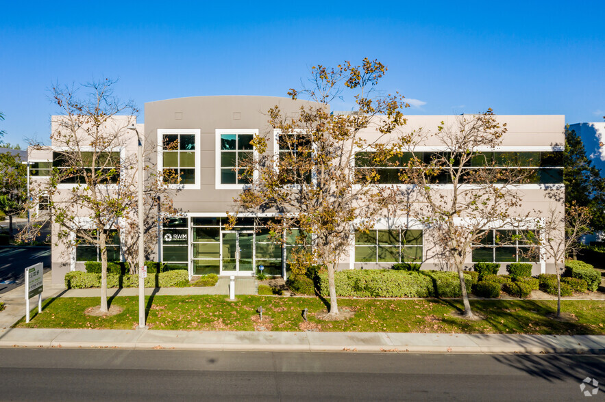 18 Journey, Aliso Viejo, CA for lease - Building Photo - Image 3 of 5