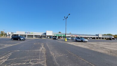 4102-4208 Lake Rd, Sheffield Lake, OH for lease Building Photo- Image 1 of 3