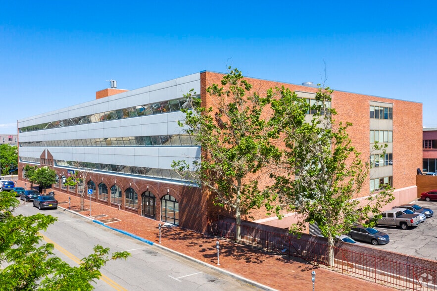 625 Silver Ave SW, Albuquerque, NM for lease - Building Photo - Image 2 of 9