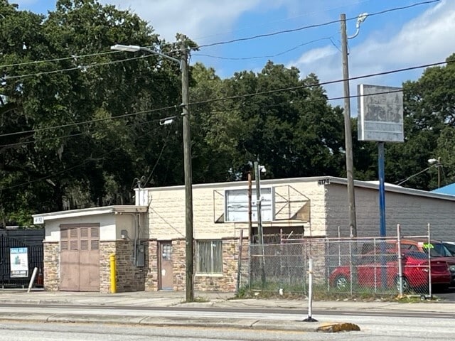 4172-4174 E Hillsborough Ave, Tampa, FL for sale - Building Photo - Image 2 of 11