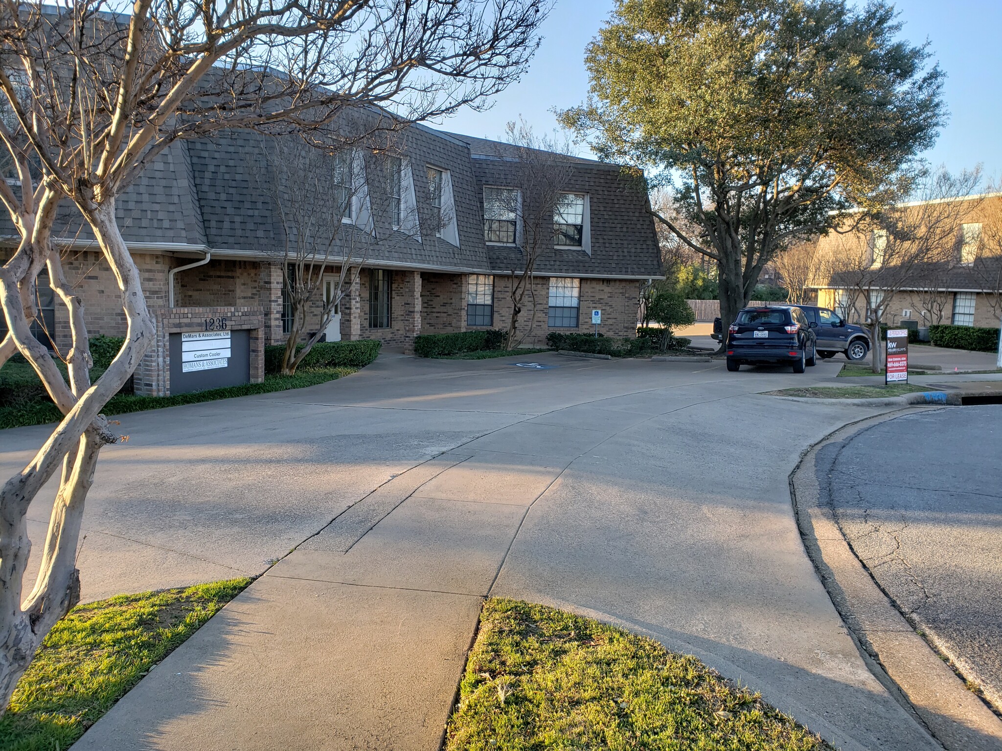 1236 Southridge Ct, Hurst, TX for lease Building Photo- Image 1 of 11