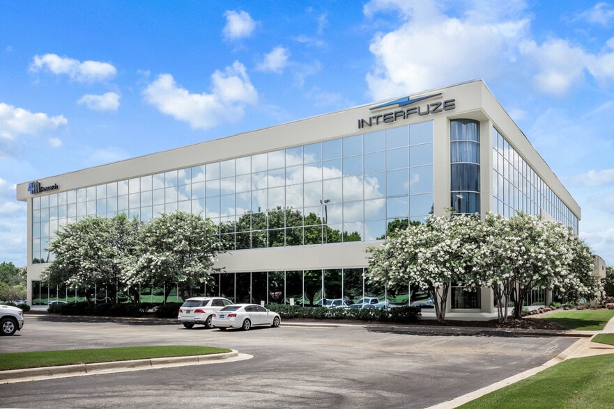675 Discovery Dr NW, Huntsville, AL for lease - Building Photo - Image 1 of 6