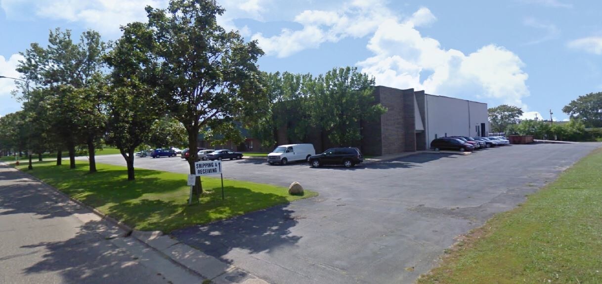 141 Lafayette Frontage Rd W, Saint Paul, MN 55107