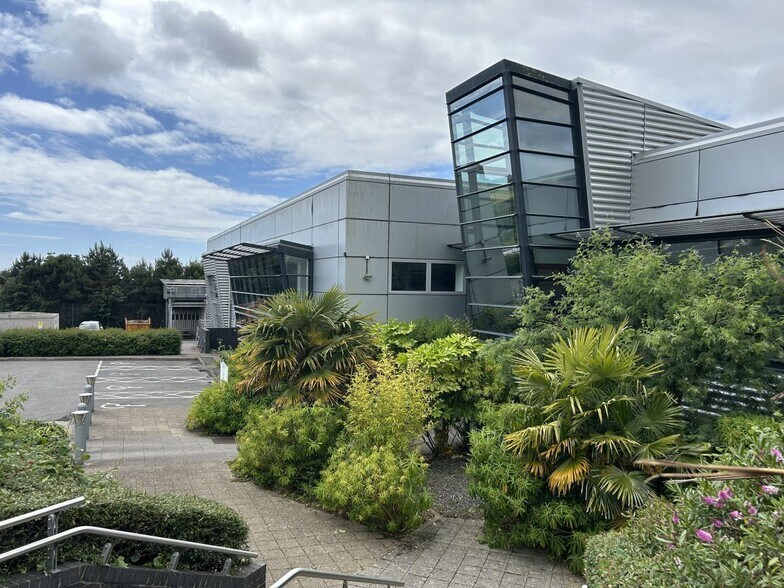 3 Bush Park, Plymouth for sale - Building Photo - Image 2 of 12