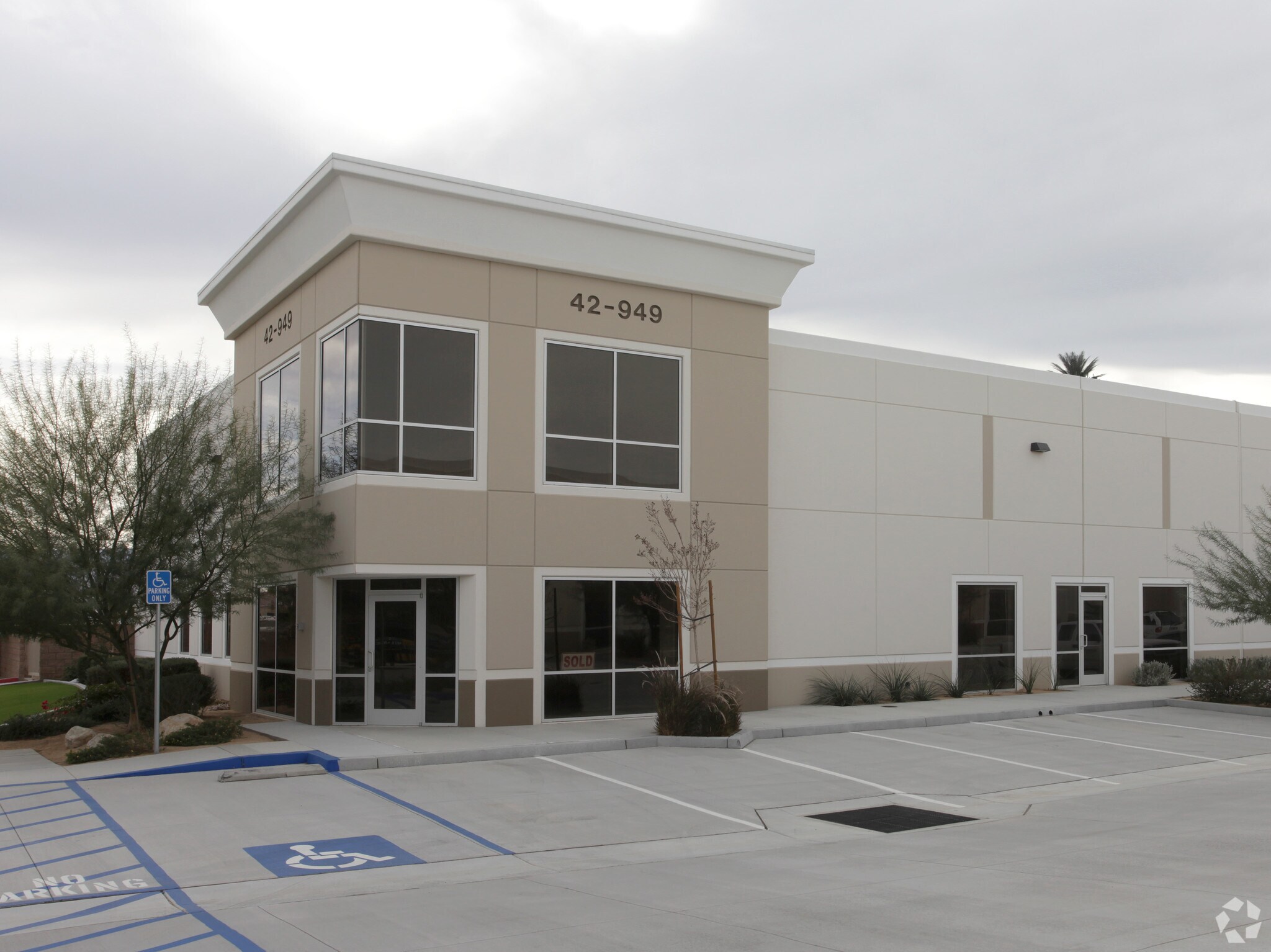 42921 E Madio St, Indio, CA for lease Primary Photo- Image 1 of 5