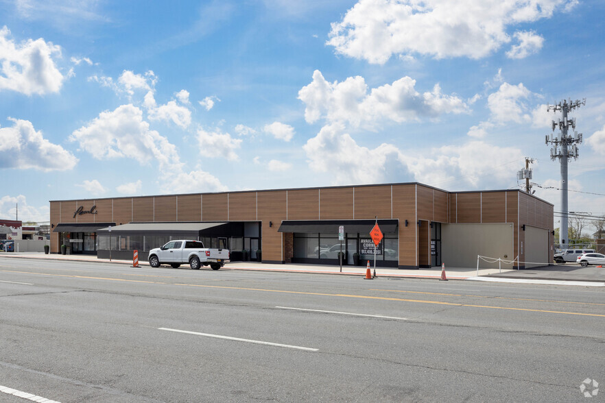 4338 Austin Blvd, Island Park, NY for lease - Building Photo - Image 2 of 4