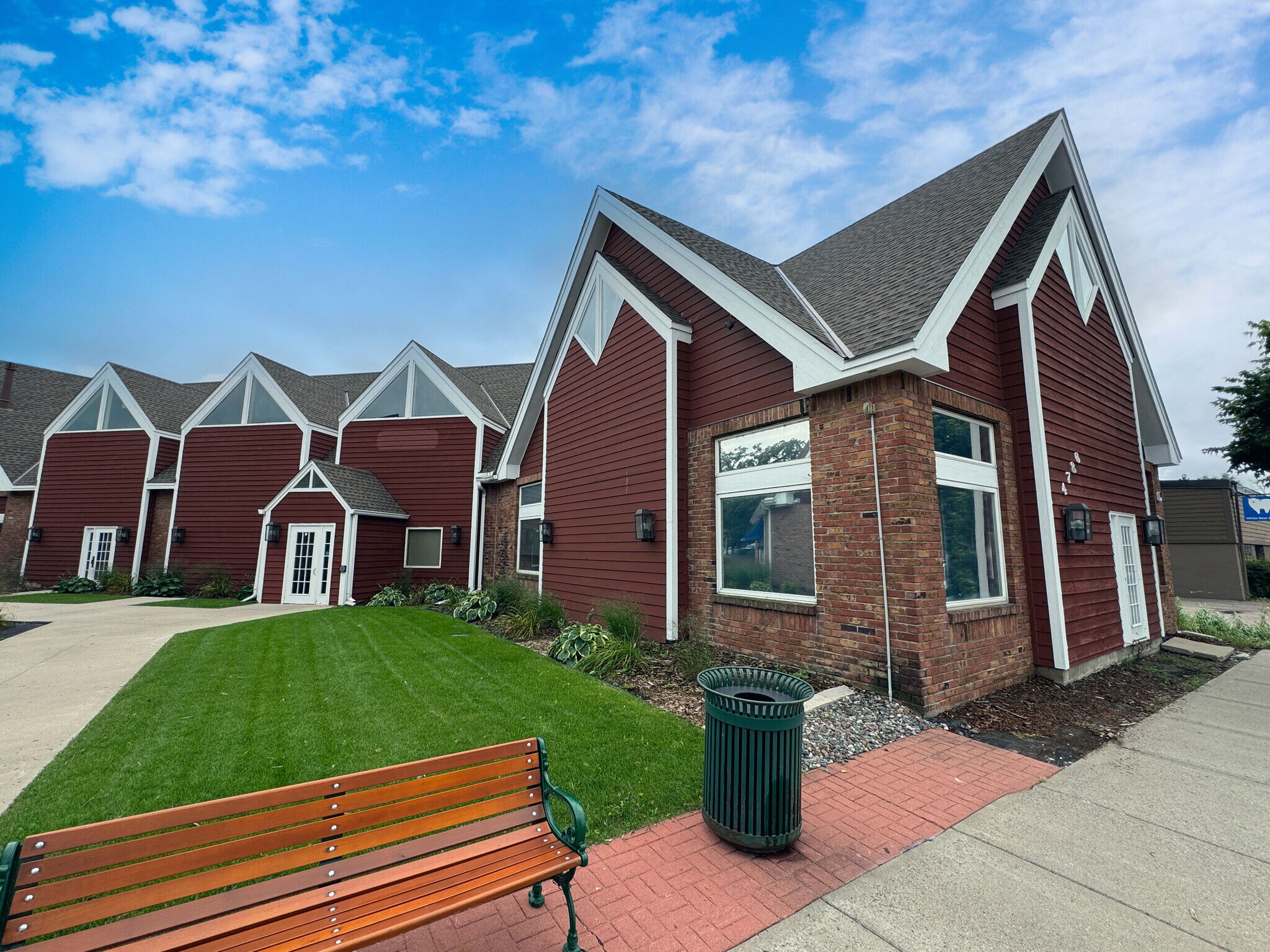 2214 5th St, White Bear Lake, MN for sale Building Photo- Image 1 of 19