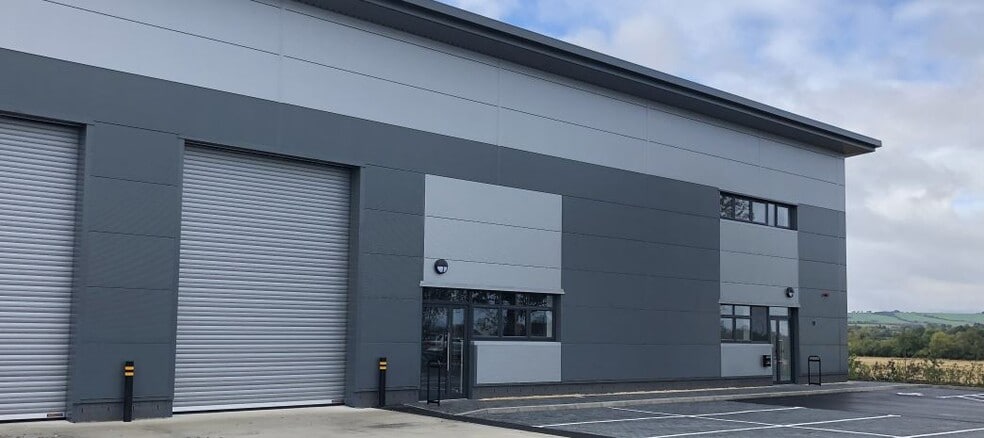 Unit B5 Downsview Rd, Wantage for sale - Building Photo - Image 1 of 1