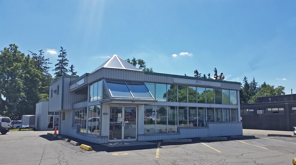1031 Victoria St N, Kitchener, ON for sale - Primary Photo - Image 1 of 1