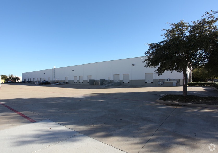 1004 N Ave, Plano, TX for lease - Building Photo - Image 3 of 4