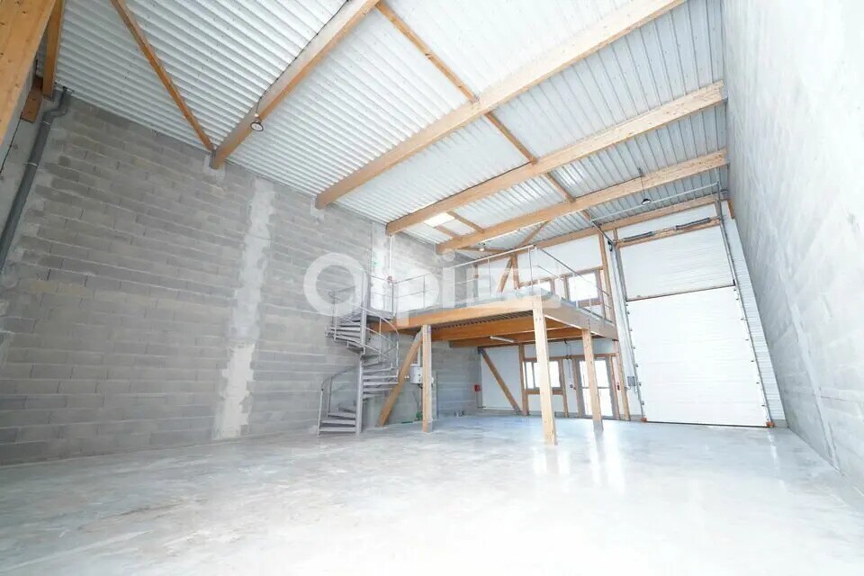 Vente Local d'activités 184 m² - Photo 1
