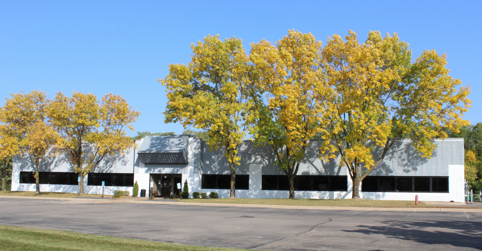 11351 Rupp Dr, Burnsville, MN for lease - Building Photo - Image 1 of 20