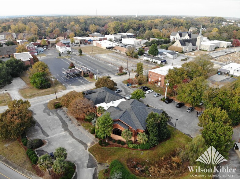 203 N Lake Dr, Lexington, SC for sale - Building Photo - Image 3 of 4