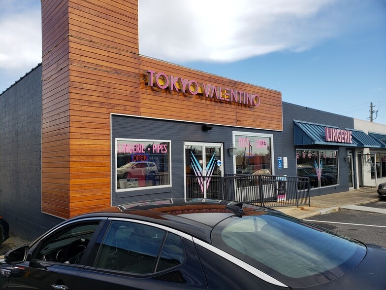 341-345 Cobb Pky S, Marietta, GA for lease - Building Photo - Image 2 of 9