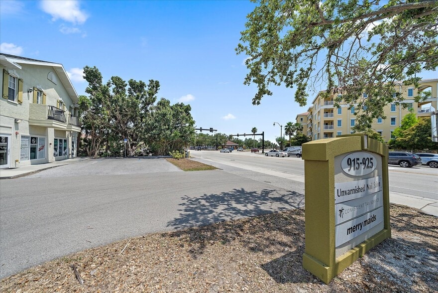 925 Tamiami Trl S, Venice, FL for sale - Building Photo - Image 3 of 26