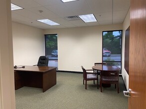 777 Lake Zurich Rd, Barrington, IL for lease Interior Photo- Image 1 of 4