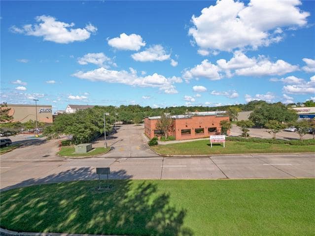 301 N Highway 190, Covington, LA for lease - Building Photo - Image 2 of 14