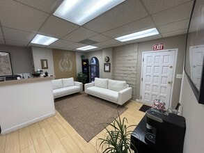405 N Maclay Ave, San Fernando, CA for lease Lobby- Image 2 of 2
