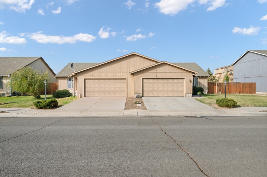 Leisek Way Units portfolio of 10 properties for sale on LoopNet.com - Building Photo - Image 3 of 6