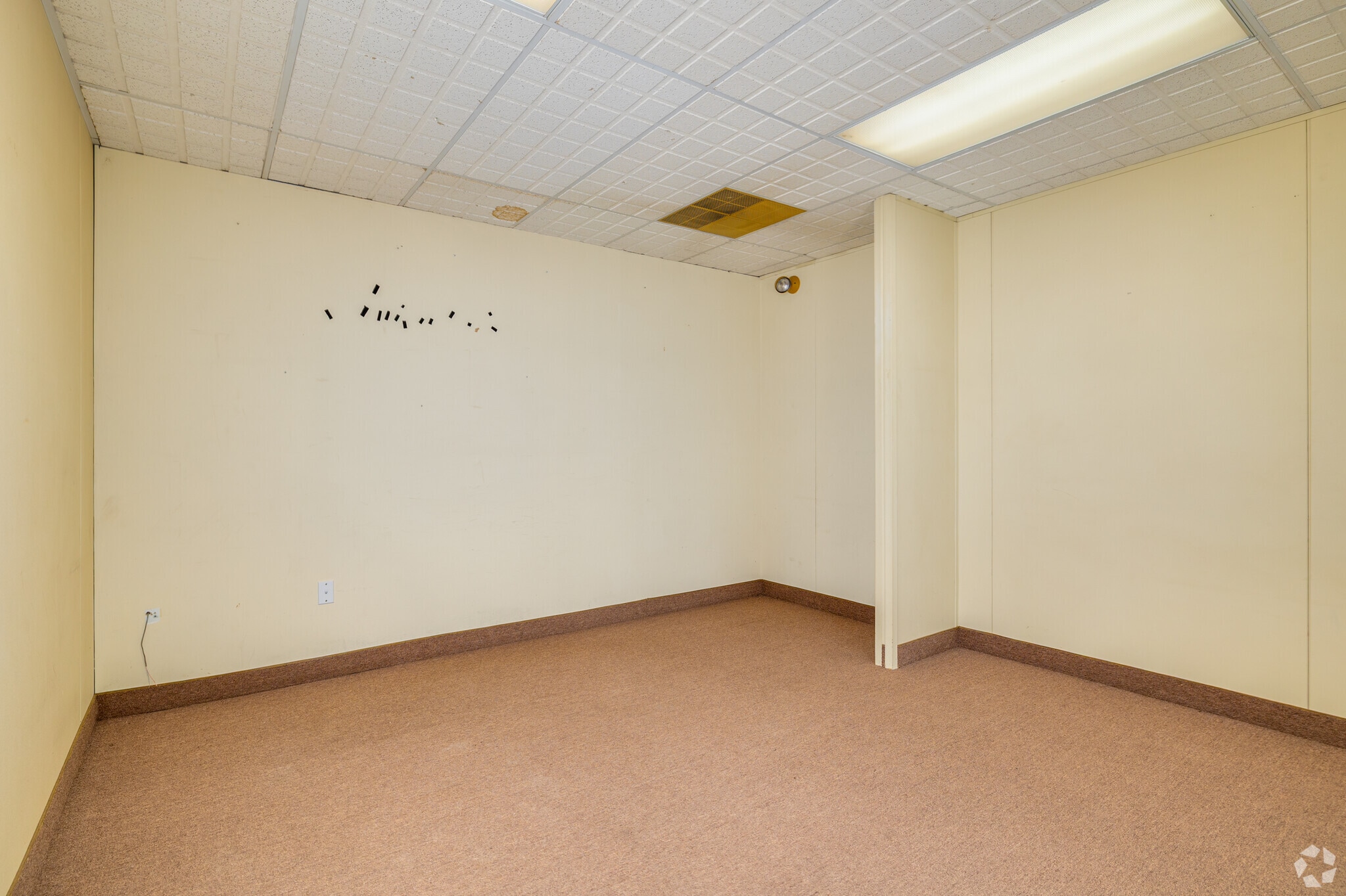 100-1000 Birchfield Dr, Mount, Mount Laurel, NJ for lease Interior Photo- Image 1 of 6