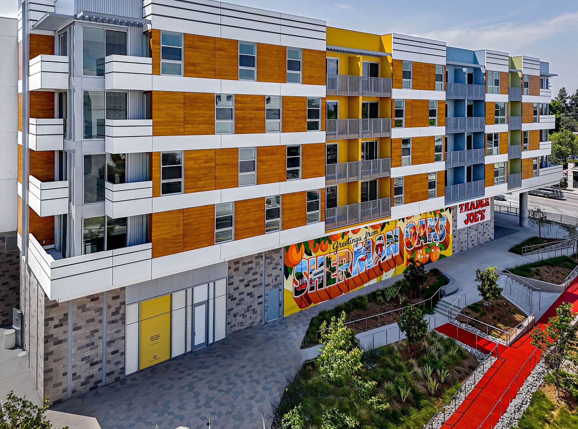 14150 Riverside Dr, Sherman Oaks, CA for lease Building Photo- Image 1 of 4