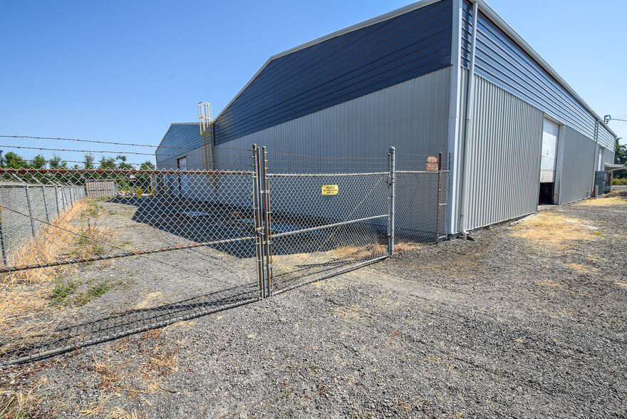 2079 Deschutes Dr, Stayton, OR for lease - Building Photo - Image 3 of 18