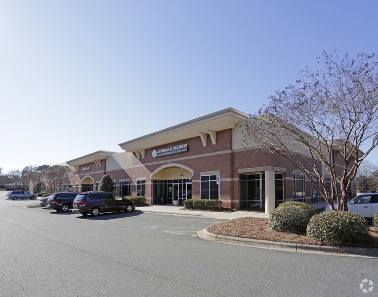 855 Sam Newell Rd, Matthews, NC for lease - Building Photo - Image 3 of 11