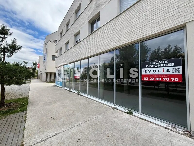 Retail in Amiens for lease Building Photo- Image 1 of 2