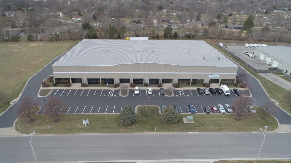 8450-8462 Cole Pky, Shawnee, KS for sale - Primary Photo - Image 1 of 1