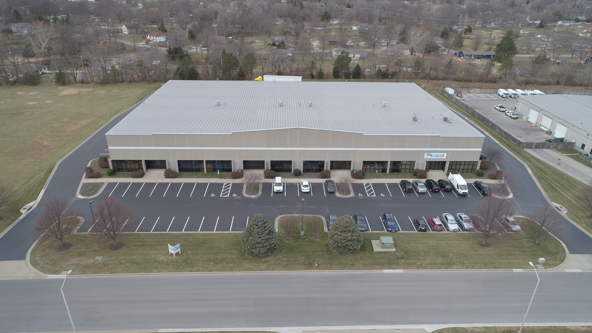 8450-8462 Cole Pky, Shawnee, KS for sale Building Photo- Image 1 of 1