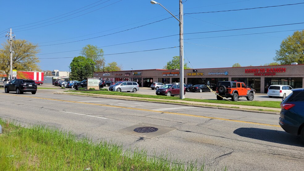 34302 Euclid Ave, Willoughby, OH for lease - Building Photo - Image 3 of 22