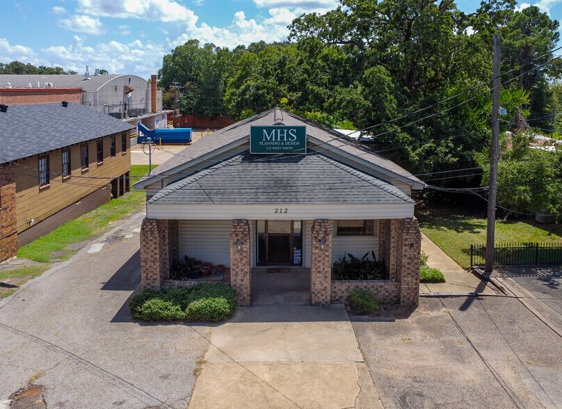 212 W 9th St, Tyler, TX for lease - Building Photo - Image 2 of 37
