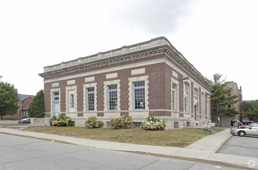 27 Washington St, Biddeford, ME for sale - Building Photo - Image 2 of 18