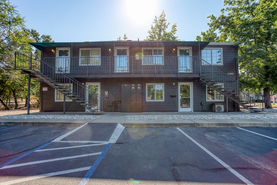 3460 Bechelli Ln, Redding, CA for sale - Building Photo - Image 1 of 1