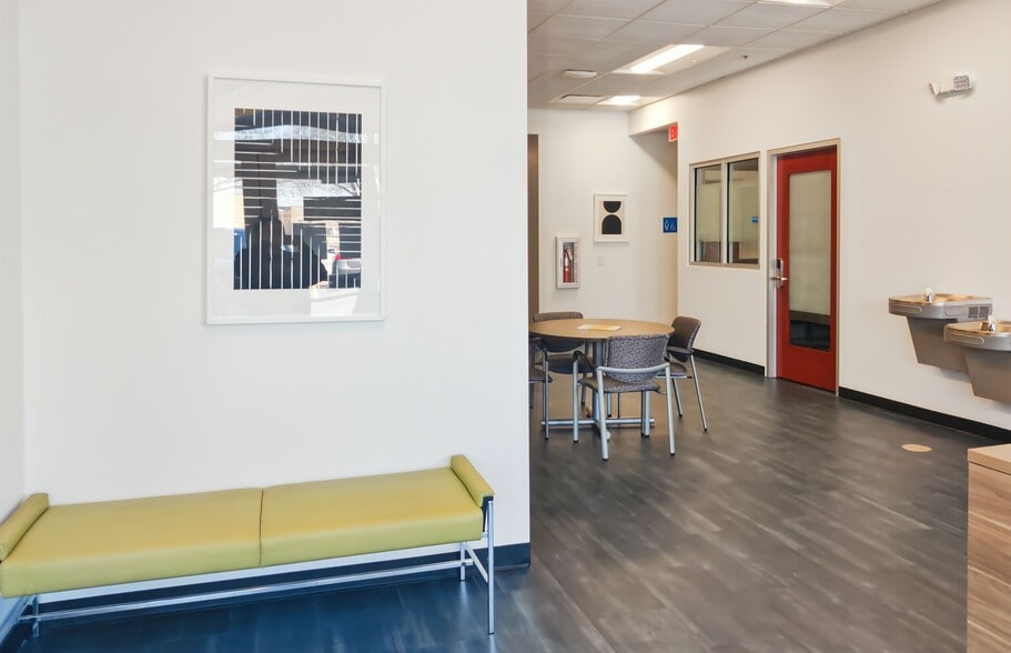 10334 State Route 59 St, Naperville, IL for lease - Interior Photo - Image 1 of 11