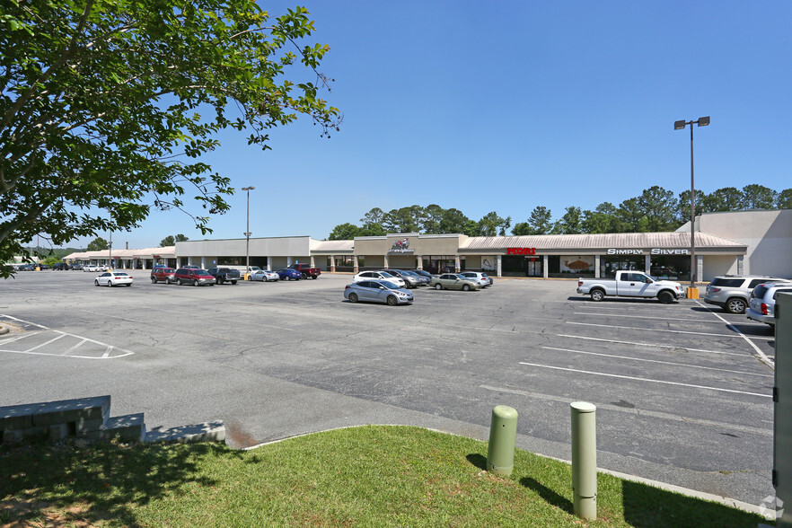 1707-1729 Norman Dr, Valdosta, GA, 31601 - Retail Space For Lease ...