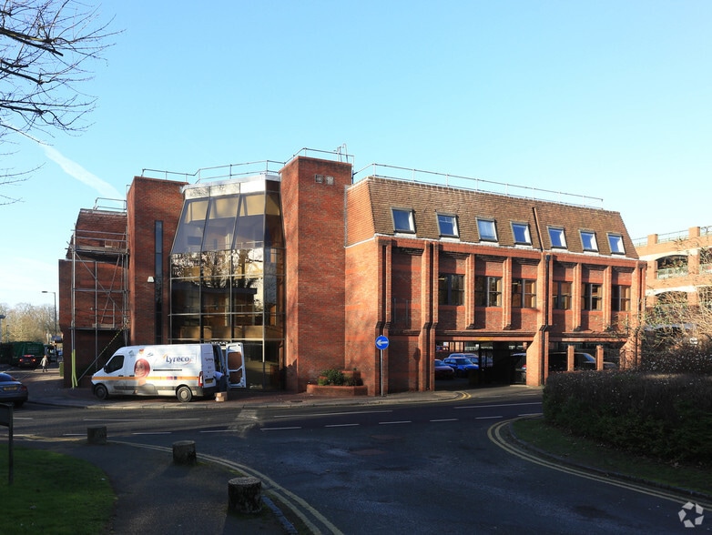 Bancroft Rd, Reigate for lease - Building Photo - Image 3 of 3