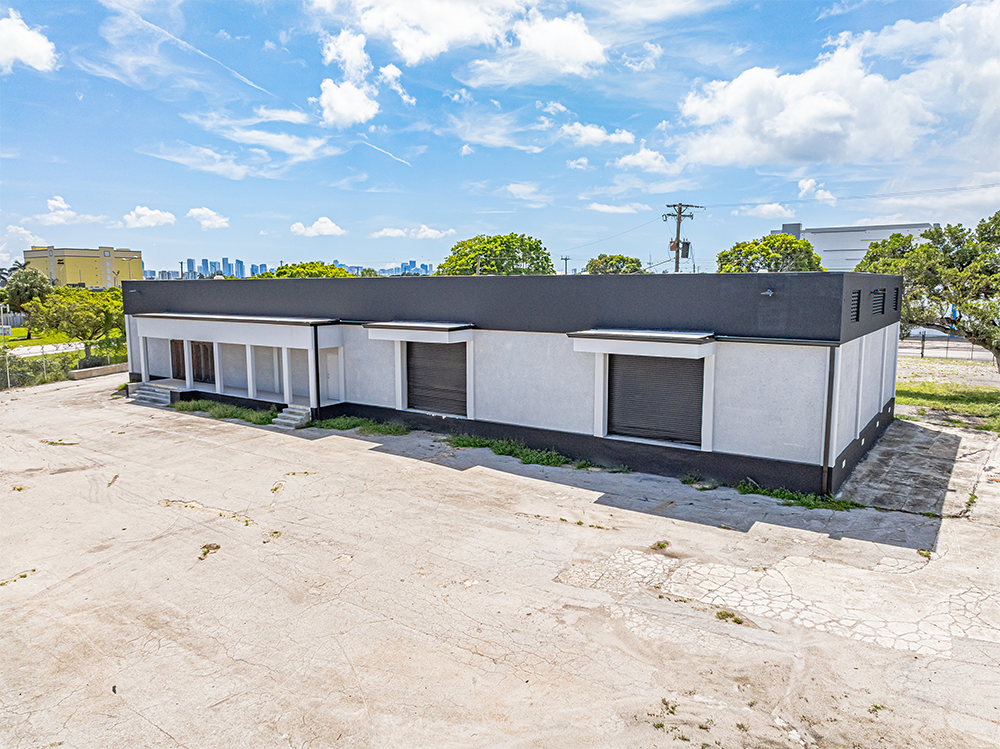 2901 NW 39th St, Miami, FL for lease Interior Photo- Image 1 of 12