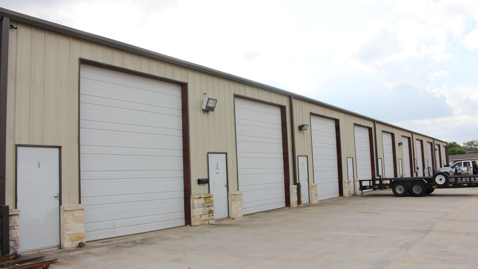 107 E Circle St, Victoria, TX for sale Primary Photo- Image 1 of 1