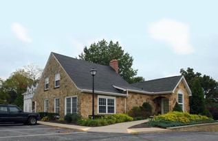 198 W Portage Trail Ext, Cuyahoga Falls OH - Convenience Store