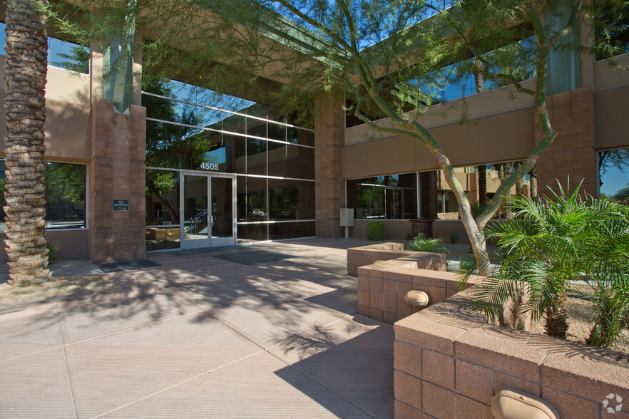 4505 E Chandler Blvd, Phoenix, AZ for lease - Building Photo - Image 2 of 19