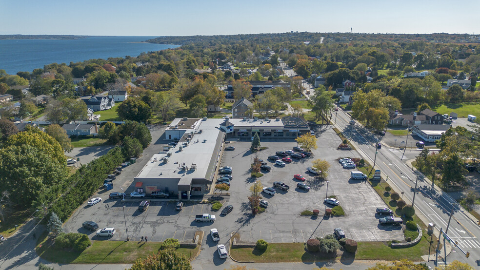 3001 E Main Rd, Portsmouth, RI for sale - Building Photo - Image 3 of 22