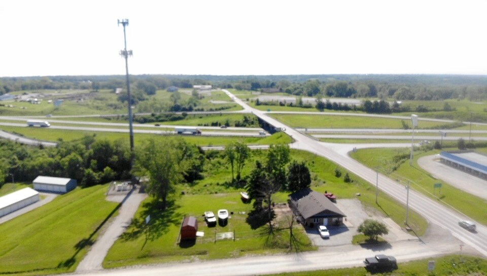 7597 SE Shoshone Dr, Holt, MO 64048