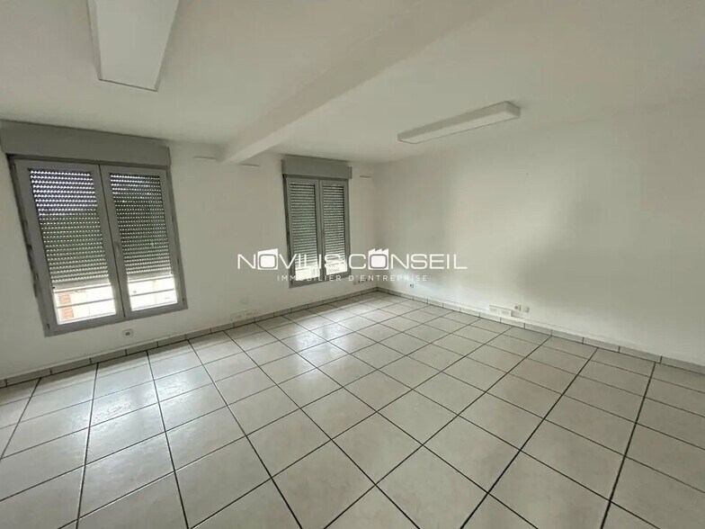 Office in Tournefeuille for lease - Interior Photo - Image 2 of 7