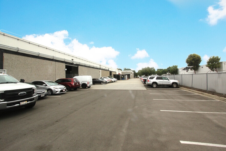 7155 Fenwick Ln, Westminster, CA for lease - Building Photo - Image 3 of 3