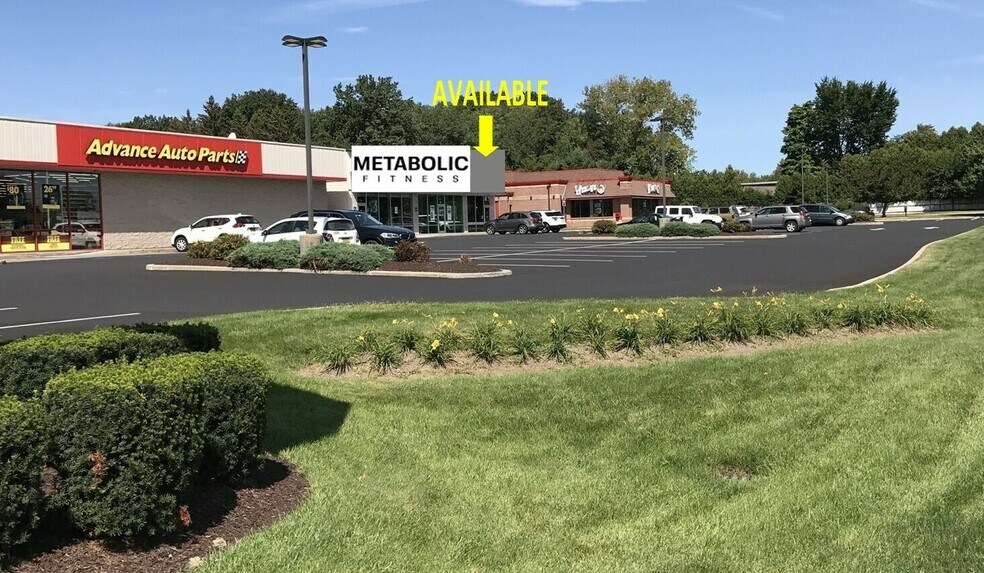 7-11 Saratoga Rd, Schenectady, NY for lease - Building Photo - Image 1 of 3