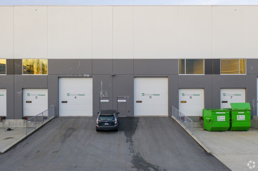 19055 Airport Way, Pitt Meadows, BC for lease - Building Photo - Image 2 of 2