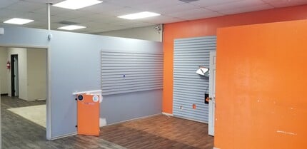 1361-1367 Saviers Rd, Oxnard, CA for lease Interior Photo- Image 1 of 6