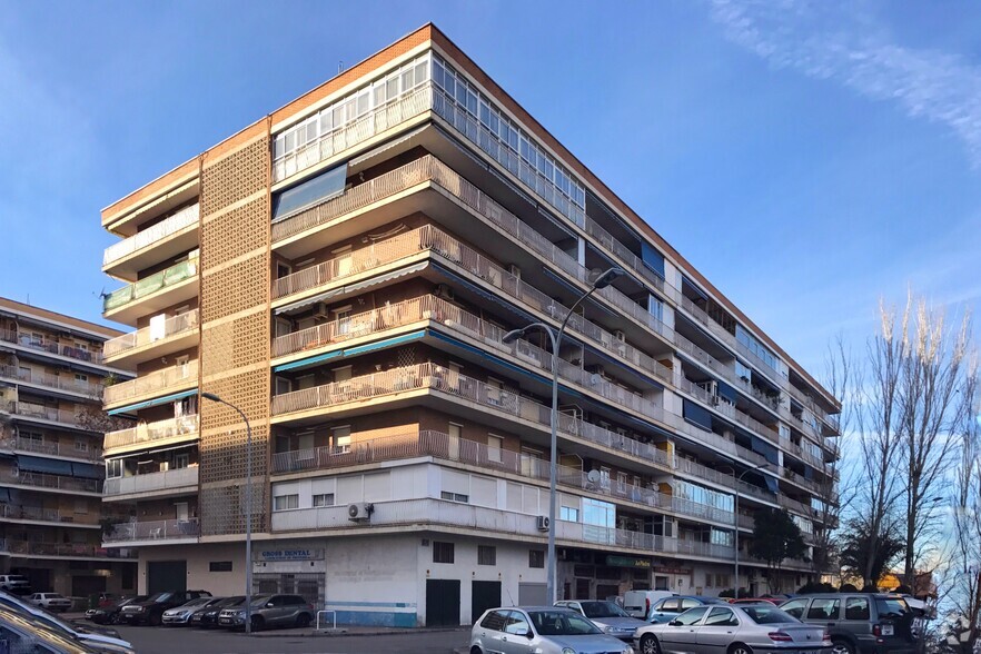 Calle Torres de la Alameda, 2, Alcalá De Henares, Madrid for lease - Primary Photo - Image 1 of 2